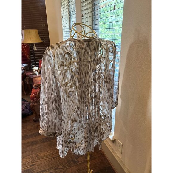 CHICO’S Animal Print Top (size 3) - Picture 3 of 3
